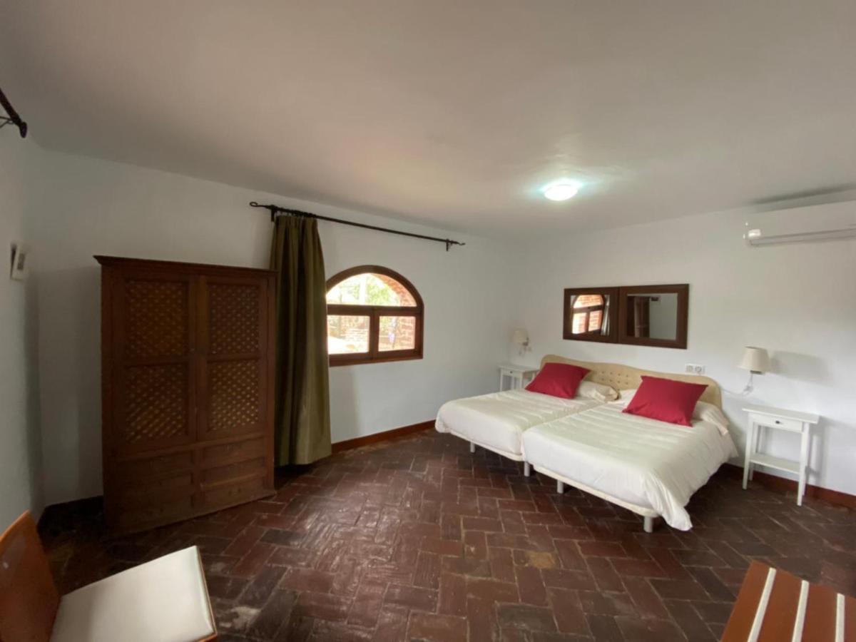 Casas Rurales Monasterio De Rocamador Almendral Extérieur photo